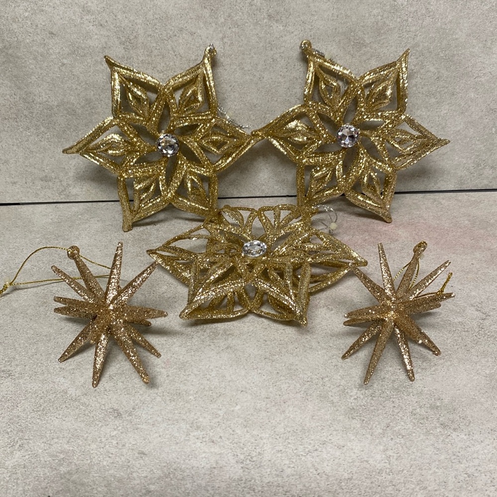 5 gold star ornaments